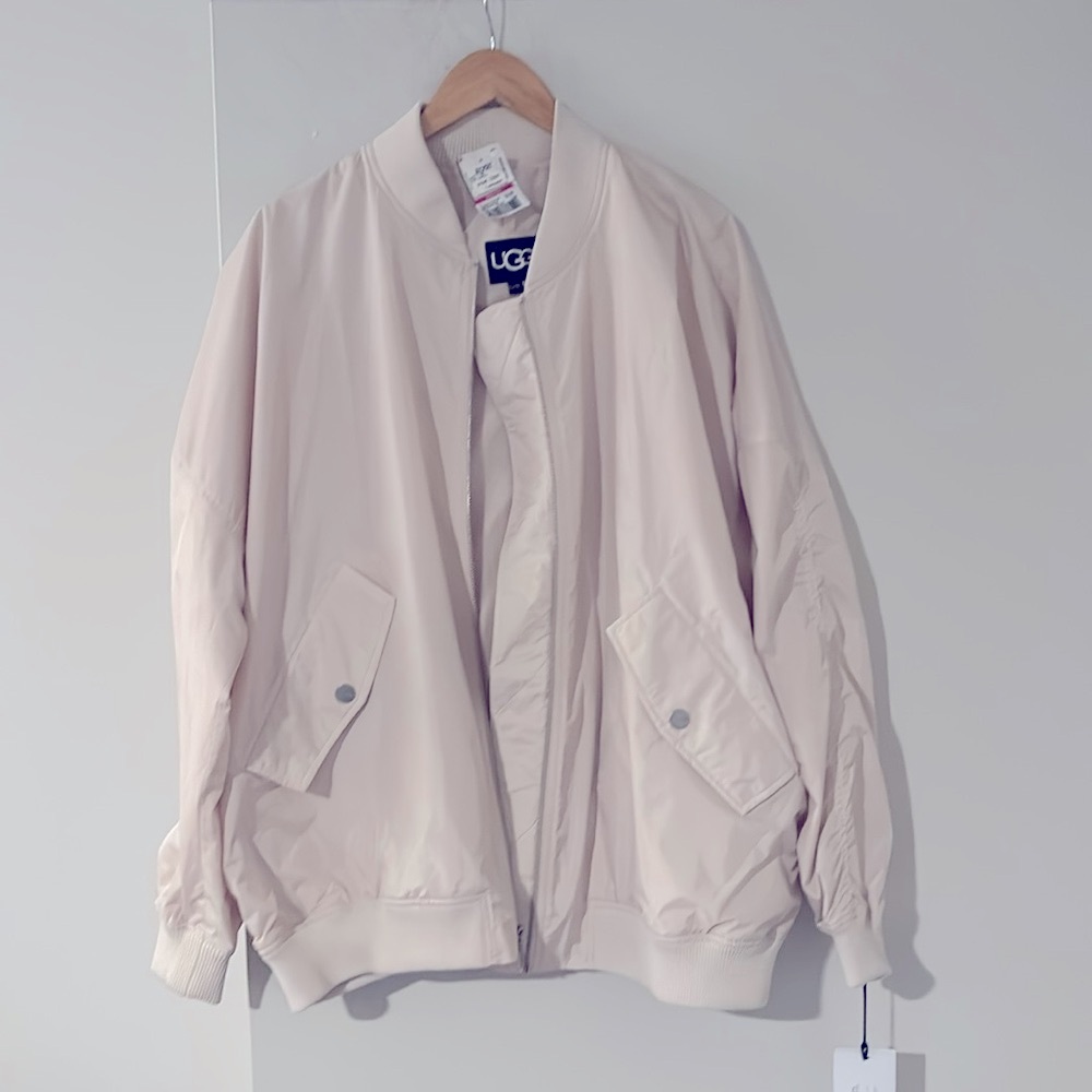 UGG Janiya Bomber Jacket NWT. Size Large/XL. Light pink/cream.